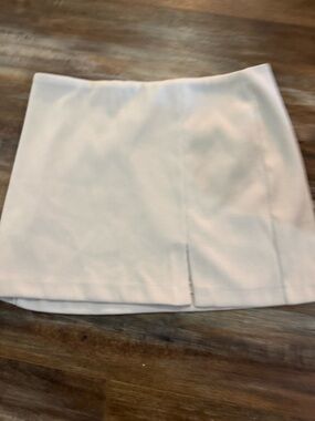 House of Harlow 1960 White Mini Skirt
